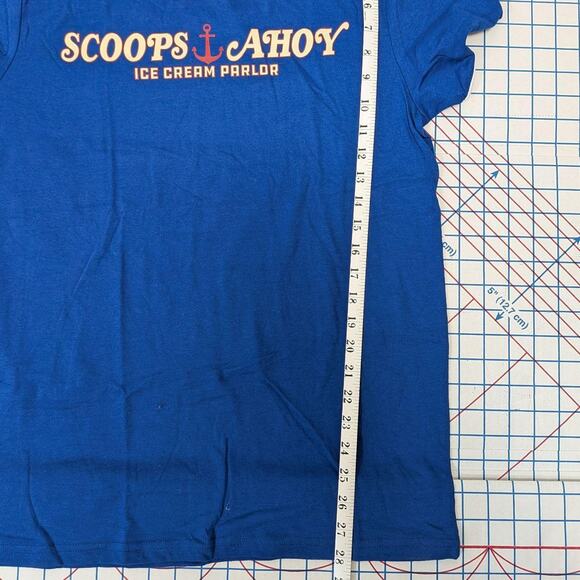 Stranger Things Baskin-Robbins collab tshirt - Picture 5 of 6